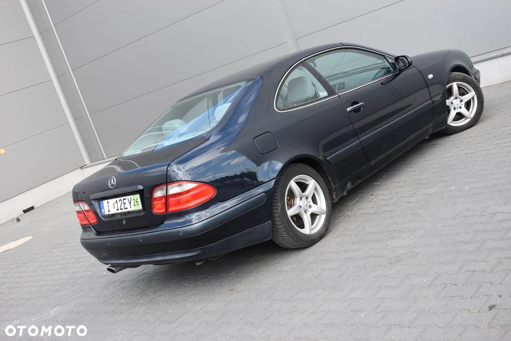 Mercedes-Benz CLK - 32