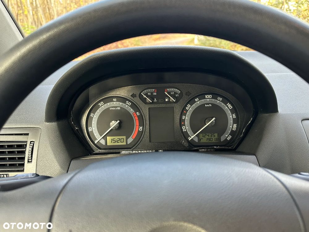 Skoda Fabia - 10