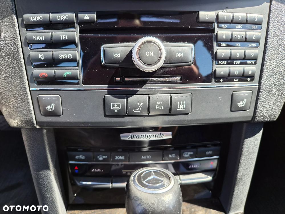 Mercedes-Benz Klasa E 250 CDI 4-Matic BlueEff Avantgarde - 18
