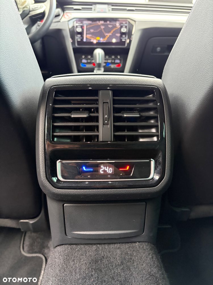 Volkswagen Passat 2.0 TDI EVO Elegance DSG - 10