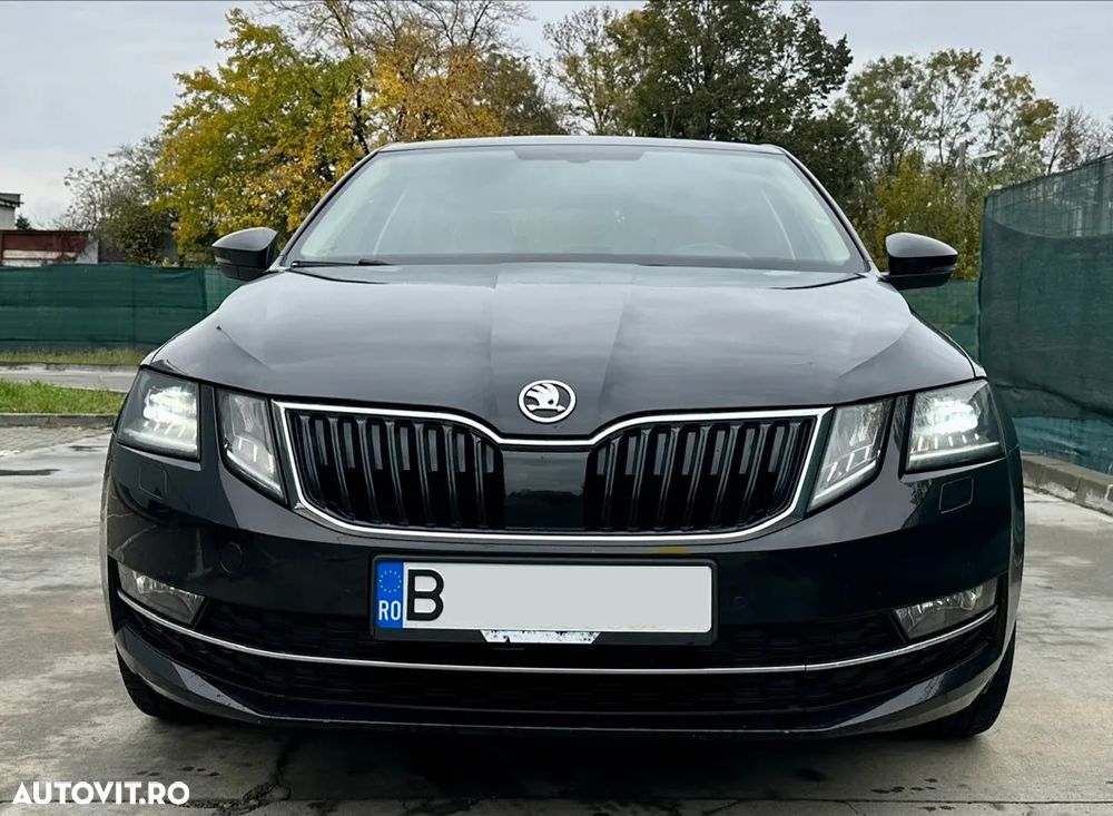 Skoda Octavia 1.6 TDI DSG Style - 1