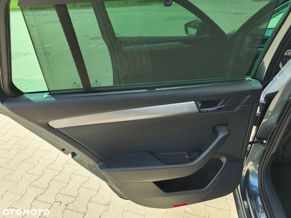 Skoda Superb 2.0 TDI DSG Style - 21