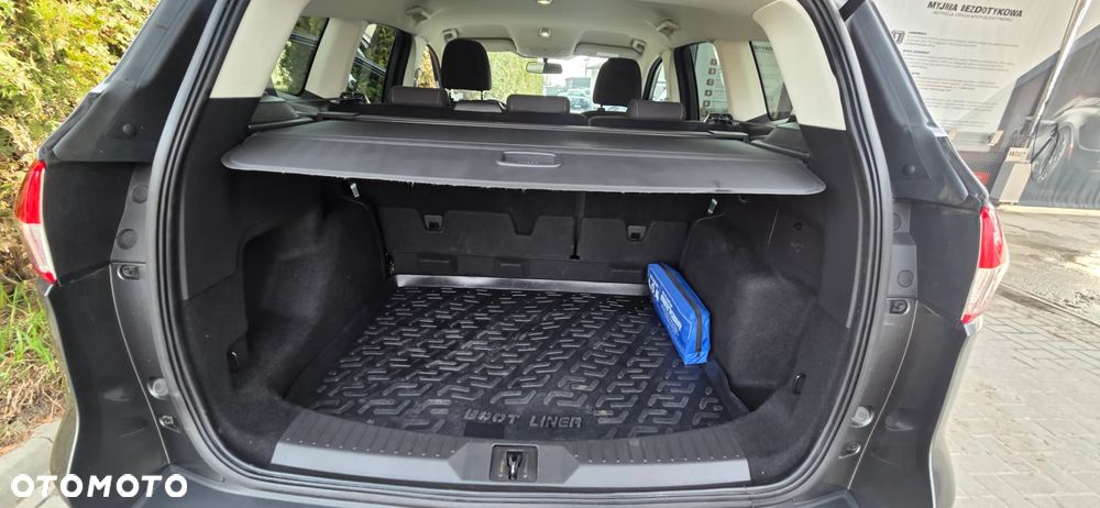 Ford Kuga 1.5 EcoBoost 2x4 Titanium - 32