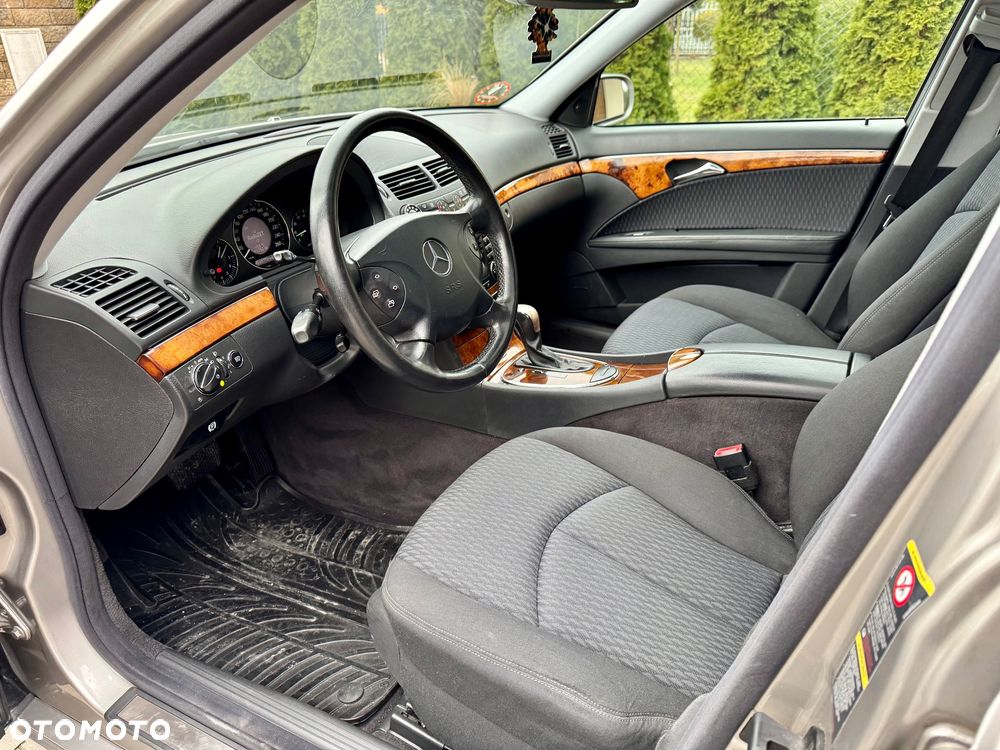 Mercedes-Benz Klasa E 350 Elegance Sport Edition - 15