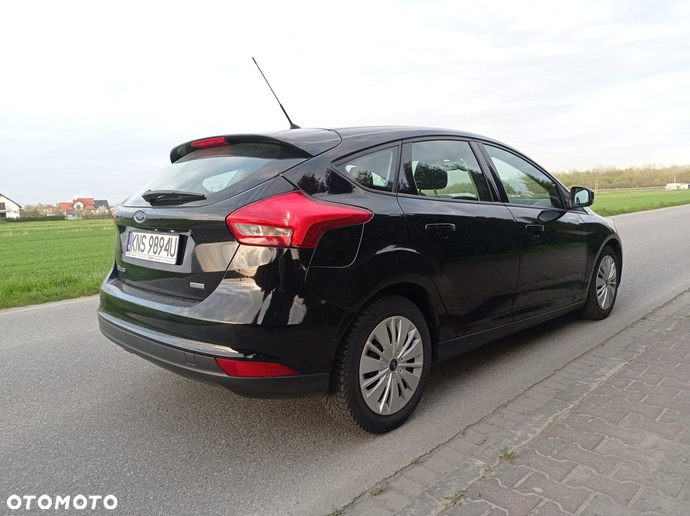 Ford Focus 1.0 EcoBoost Ambiente - 13