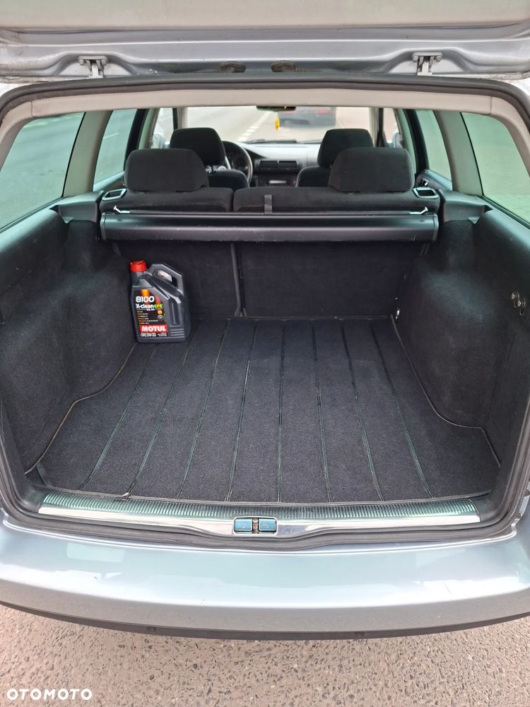 Volkswagen Passat 1.9 TDI Basis - 10