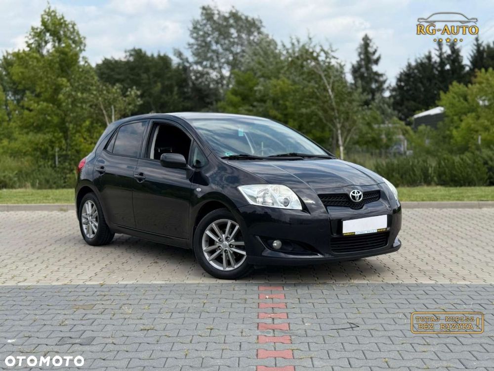 Toyota Auris - 1