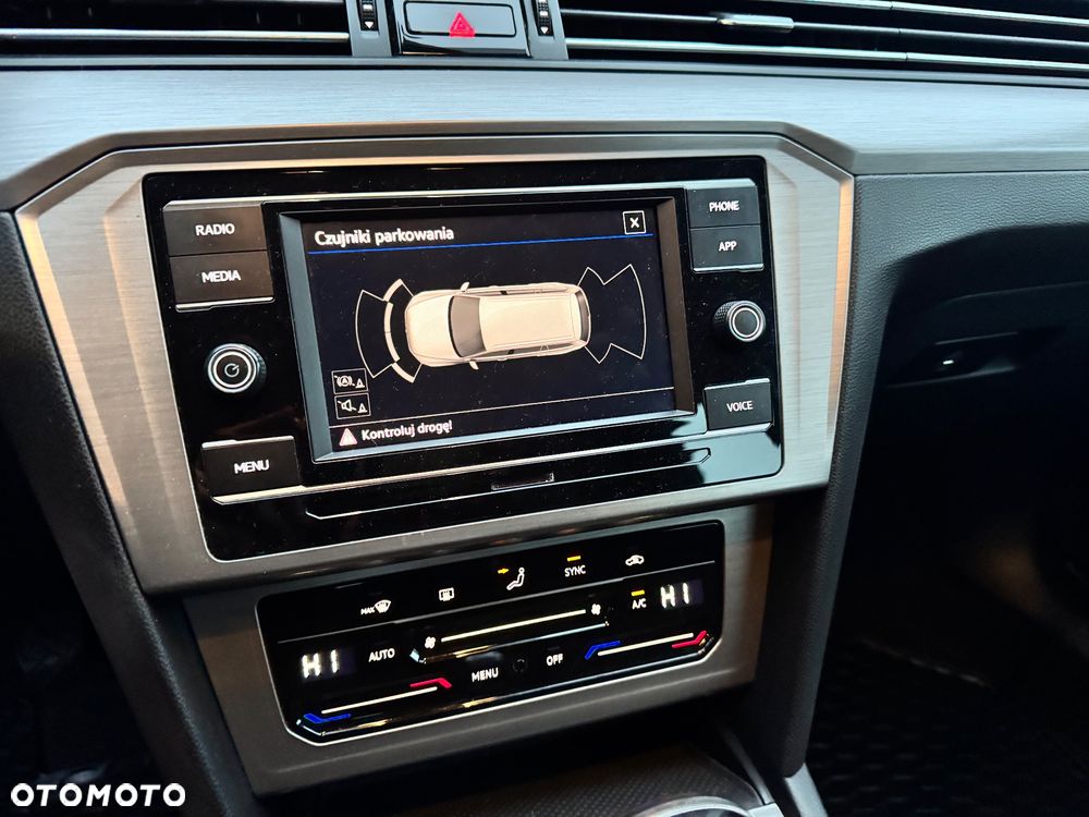Volkswagen Passat Variant 1.5 TSI EVO Business - 16