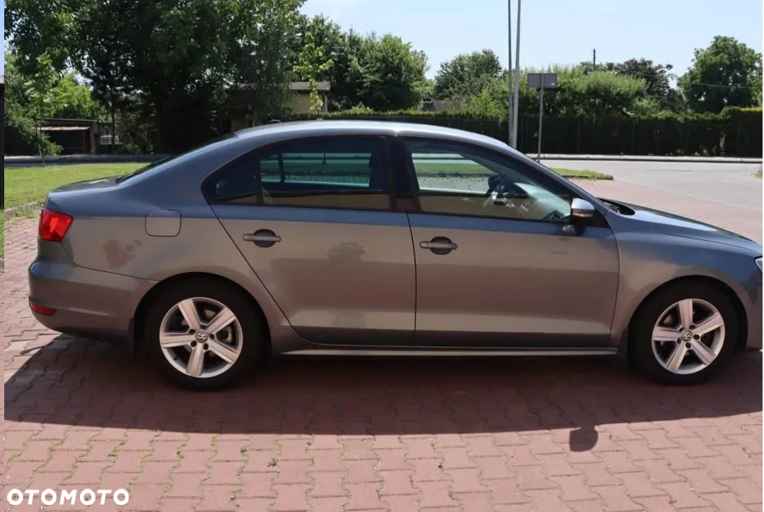 Volkswagen Jetta 1.6 TDI DPF Comfortline - 2