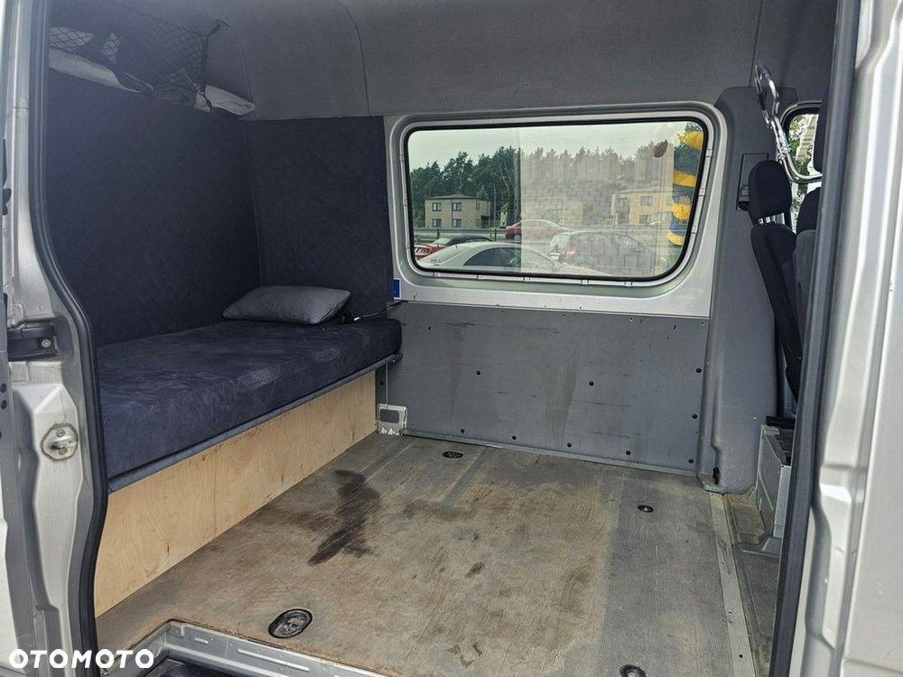 Mercedes-Benz Sprinter - 9