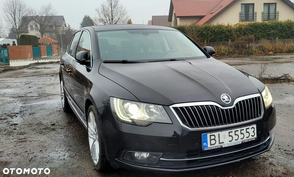 Skoda Superb 2.0 TDI Elegance DSG - 2