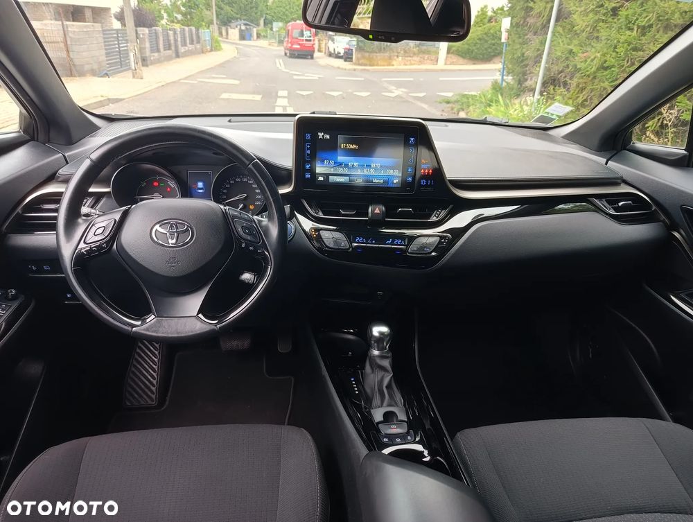 Toyota C-HR Business-Edition - 9