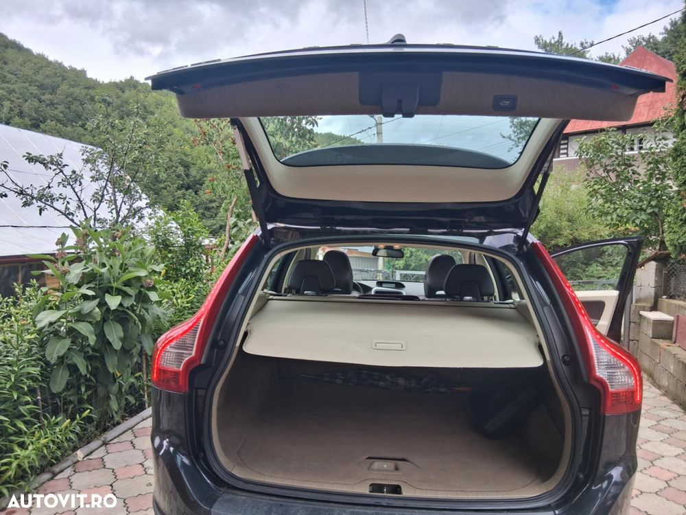 Volvo XC 60 D5 AWD Aut. Summum - 17