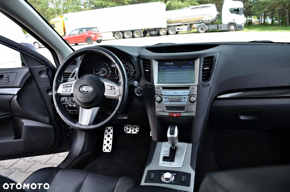 Subaru Legacy 2.5i GT - 16