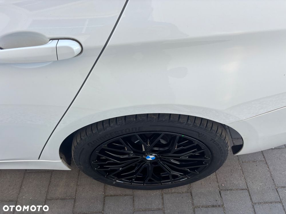 BMW Seria 3 318d DPF Edition Sport - 19