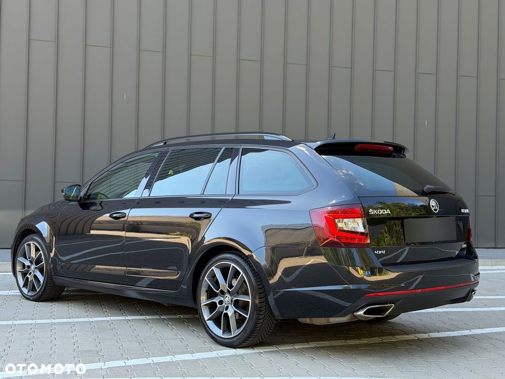 Skoda Octavia 2.0 TDI 4x4 DSG RS - 9