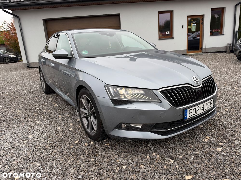 Skoda Superb 2.0 TDI DSG L&K - 32