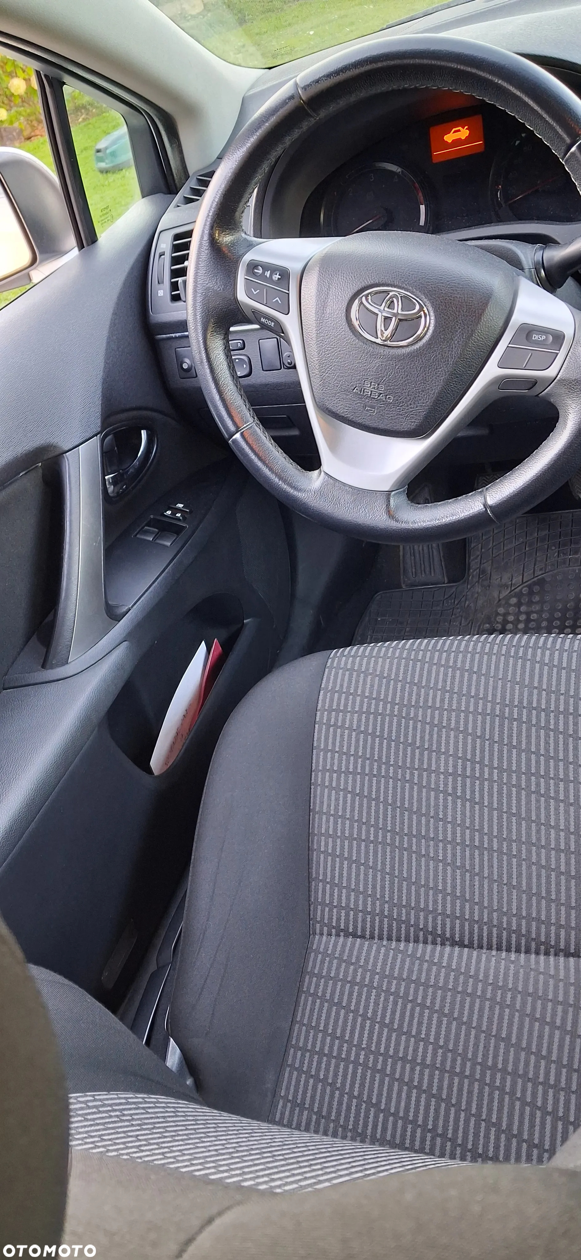 Toyota Avensis 2.0 D-4D Active - 12