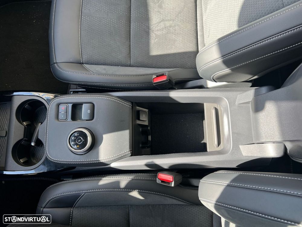 Ford Mustang Mach-E GT AWD - 41