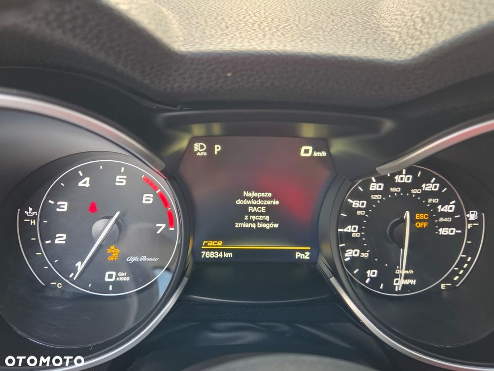 Alfa Romeo Stelvio 2.0 Turbo 16V AT8-Q4 Veloce - 28