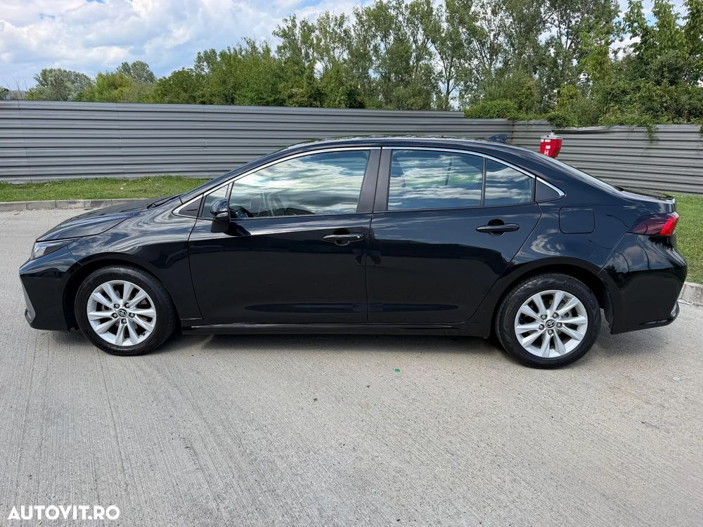 Toyota Corolla 1.8 HSD Business - 3