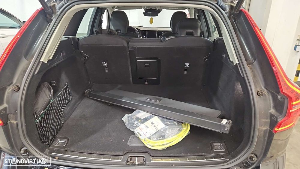 Volvo XC 60 2.0 T8 PHEV Momentum AWD - 12