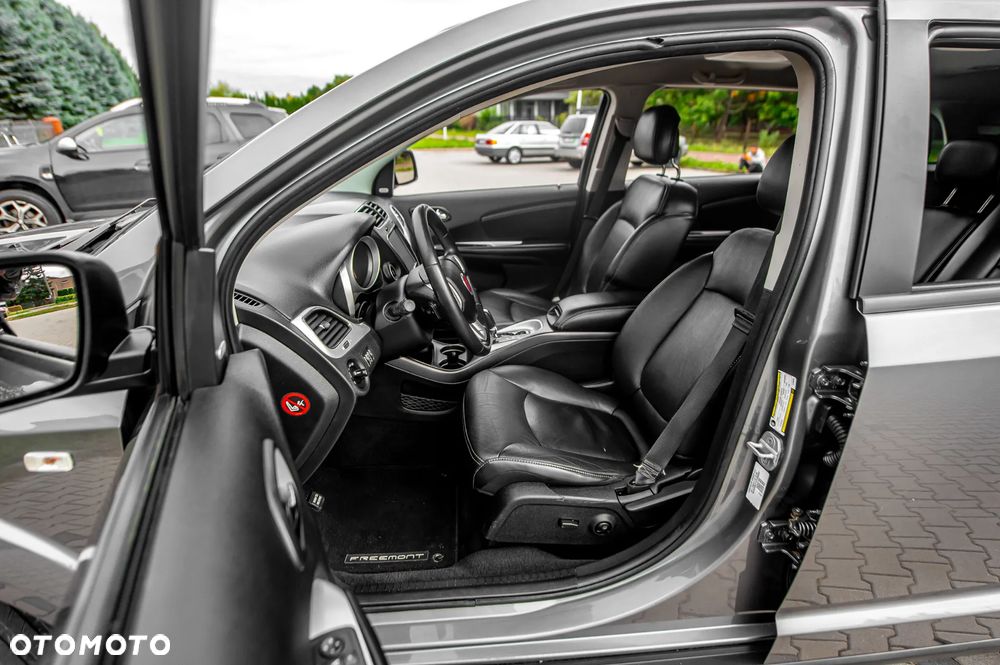 Fiat Freemont 2.0 Multijet 16V DPF Automatik Allrad Black Code - 21
