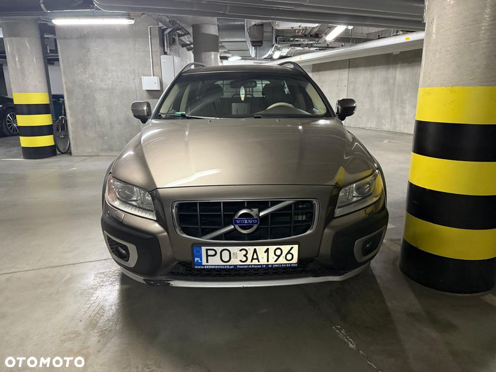 Volvo XC 70 D5 AWD Summum - 1