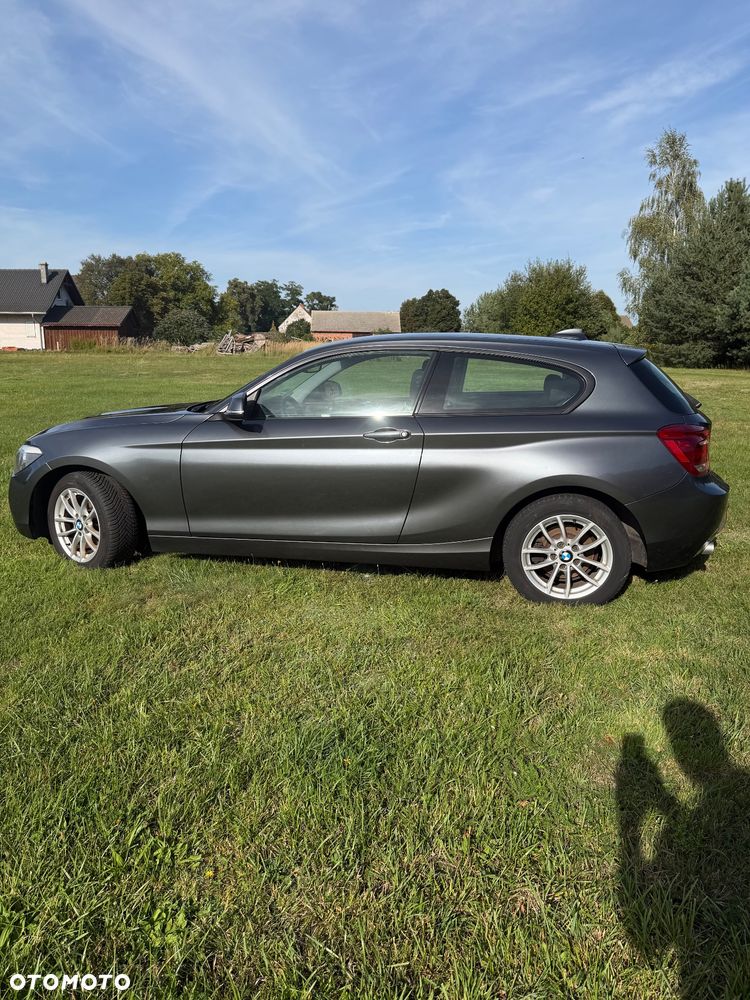 BMW Seria 1 116d DPF - 12
