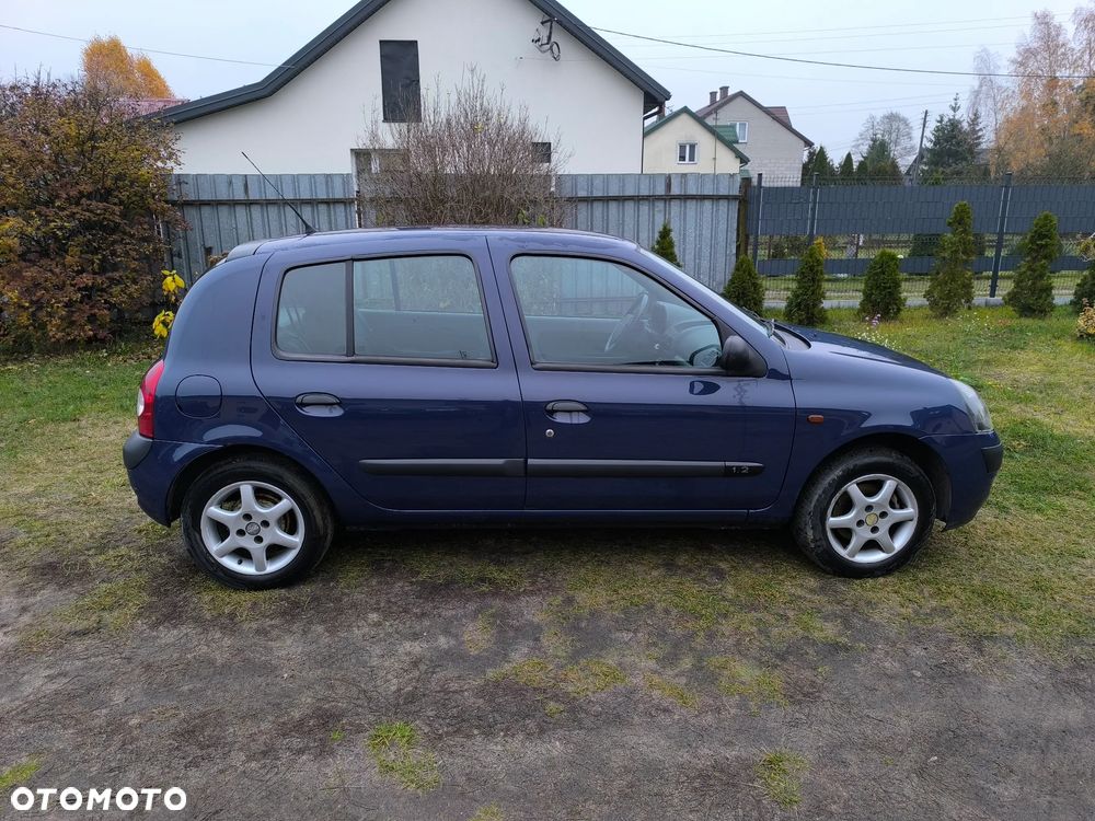 Renault Clio - 9