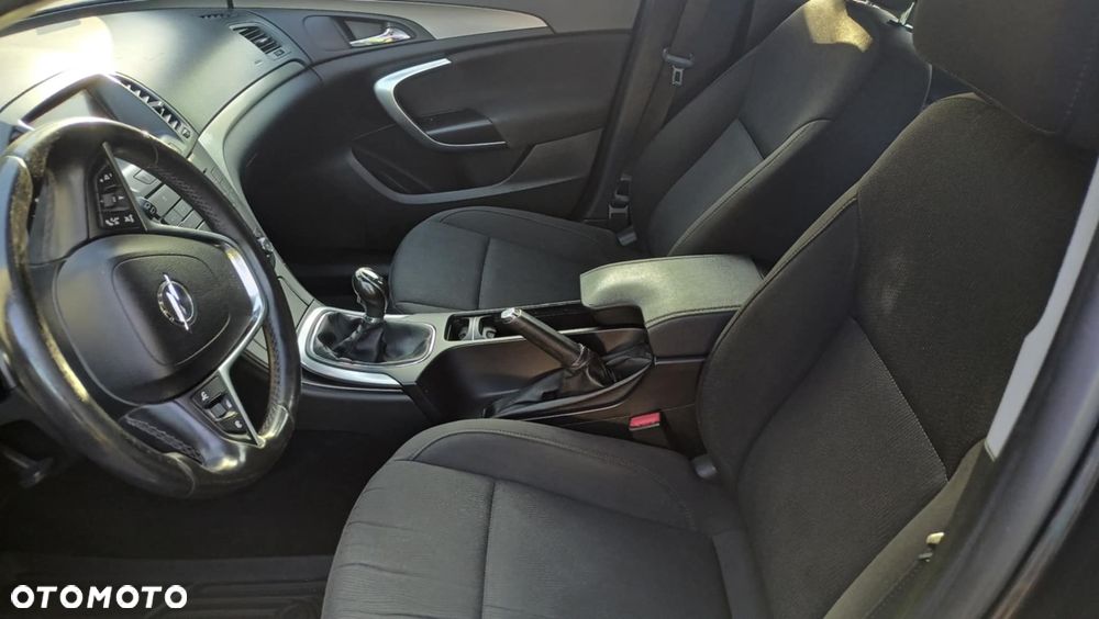 Opel Insignia 1.6 Turbo - 9