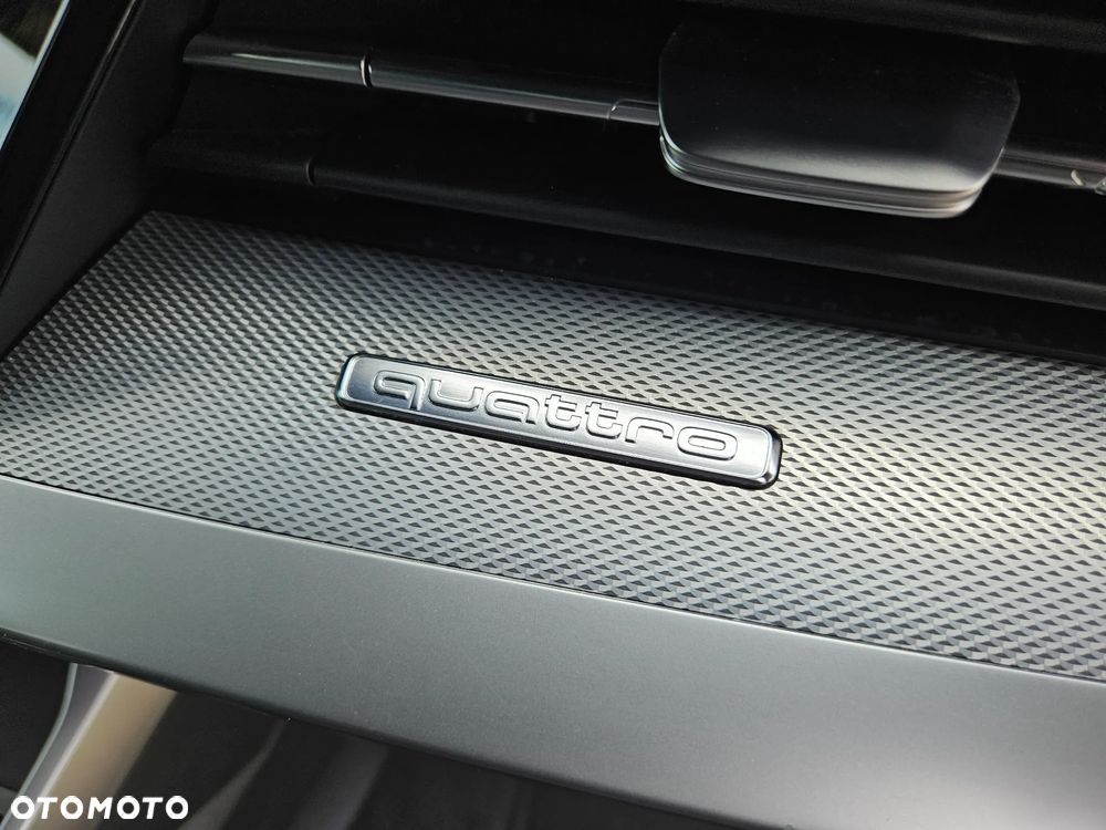 Audi A3 Sportback 40 TFSI quattro S tronic S line - 11