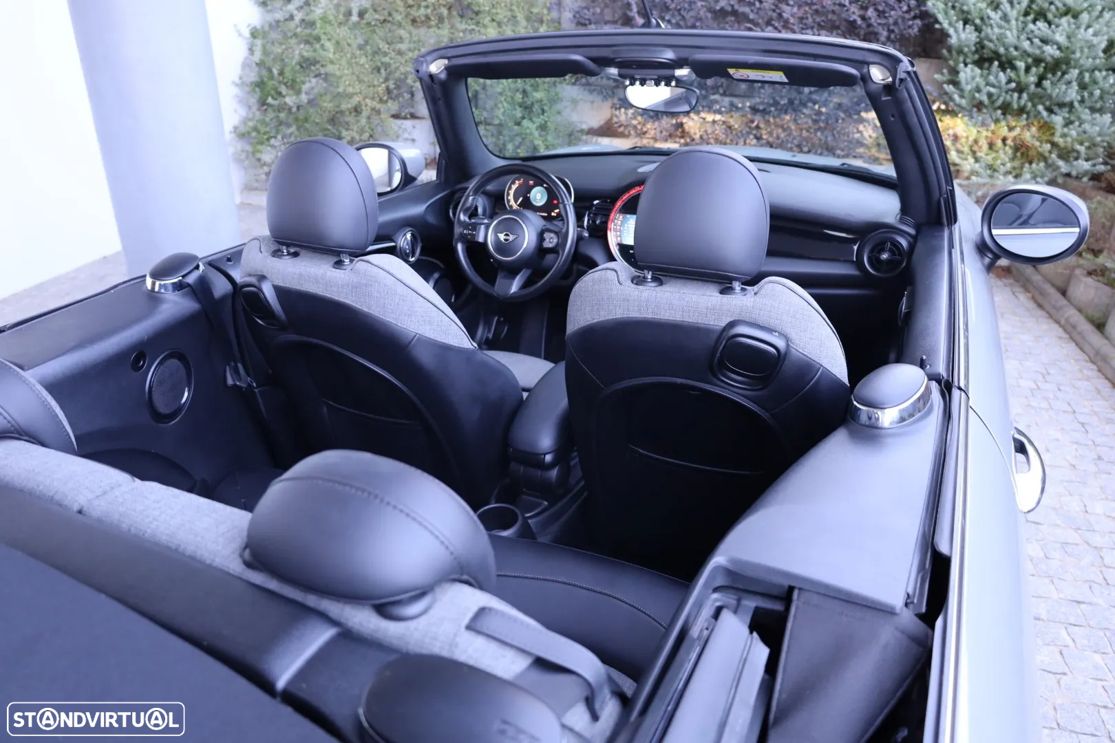 MINI Cabrio Cooper Auto - 20