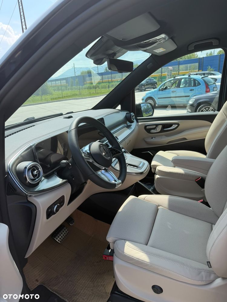 Mercedes-Benz Klasa V 300 d 4-Matic Exclusive 9G-Tronic (d³ugi) - 5