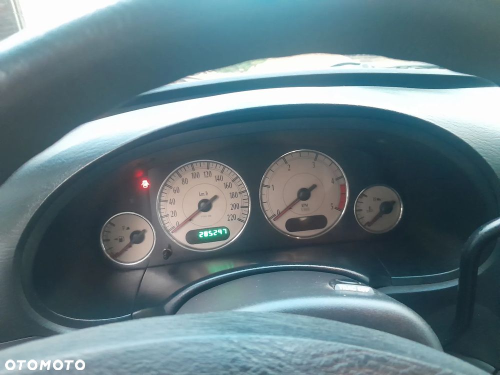 Chrysler Grand Voyager - 8