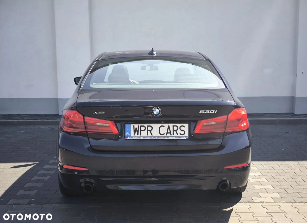 BMW Seria 5 530i Sport Line - 4