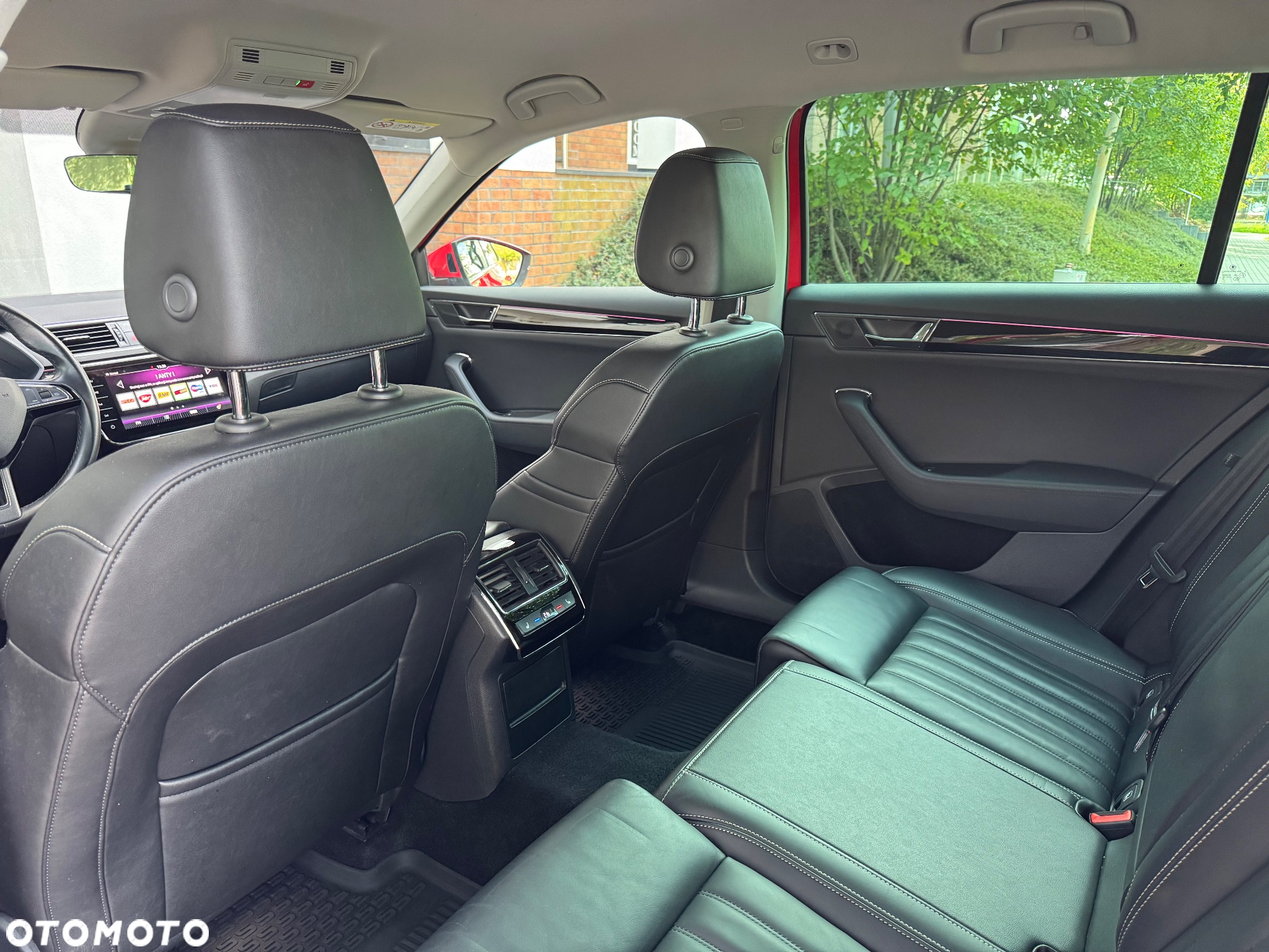 Skoda Superb 2.0 TDI 4x4 DSG L&K - 16
