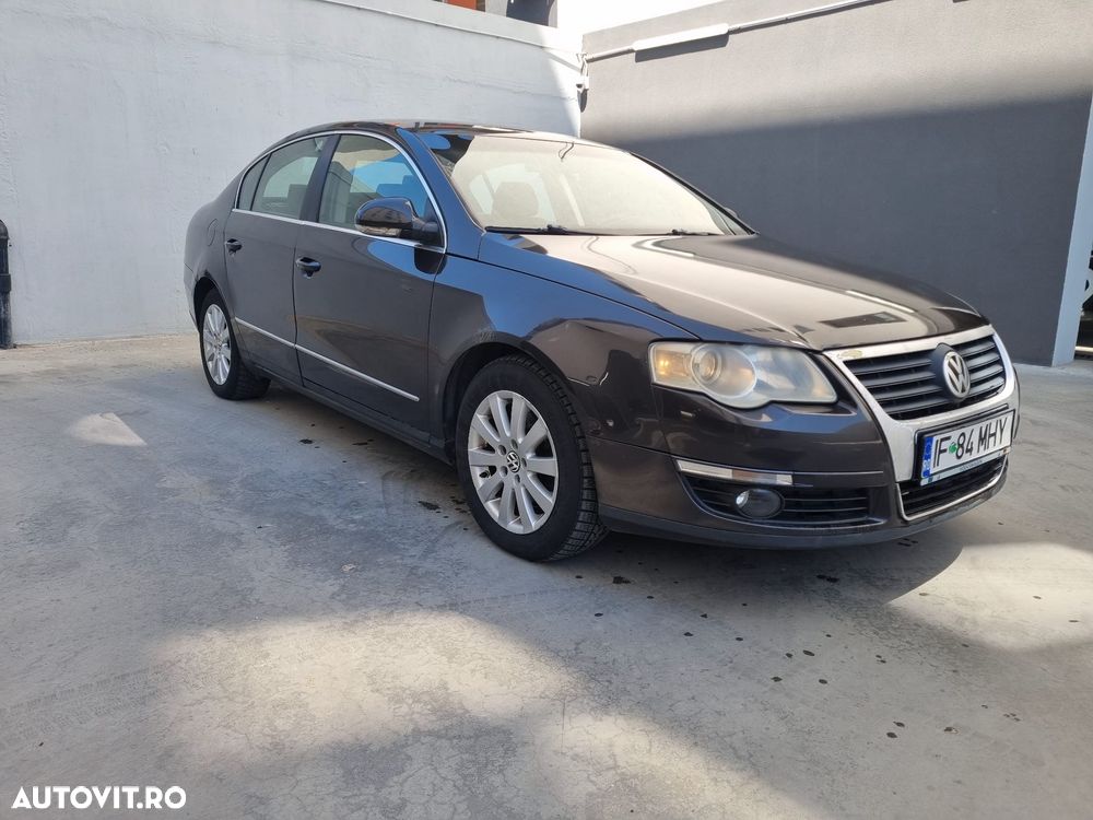 Volkswagen Passat - 1