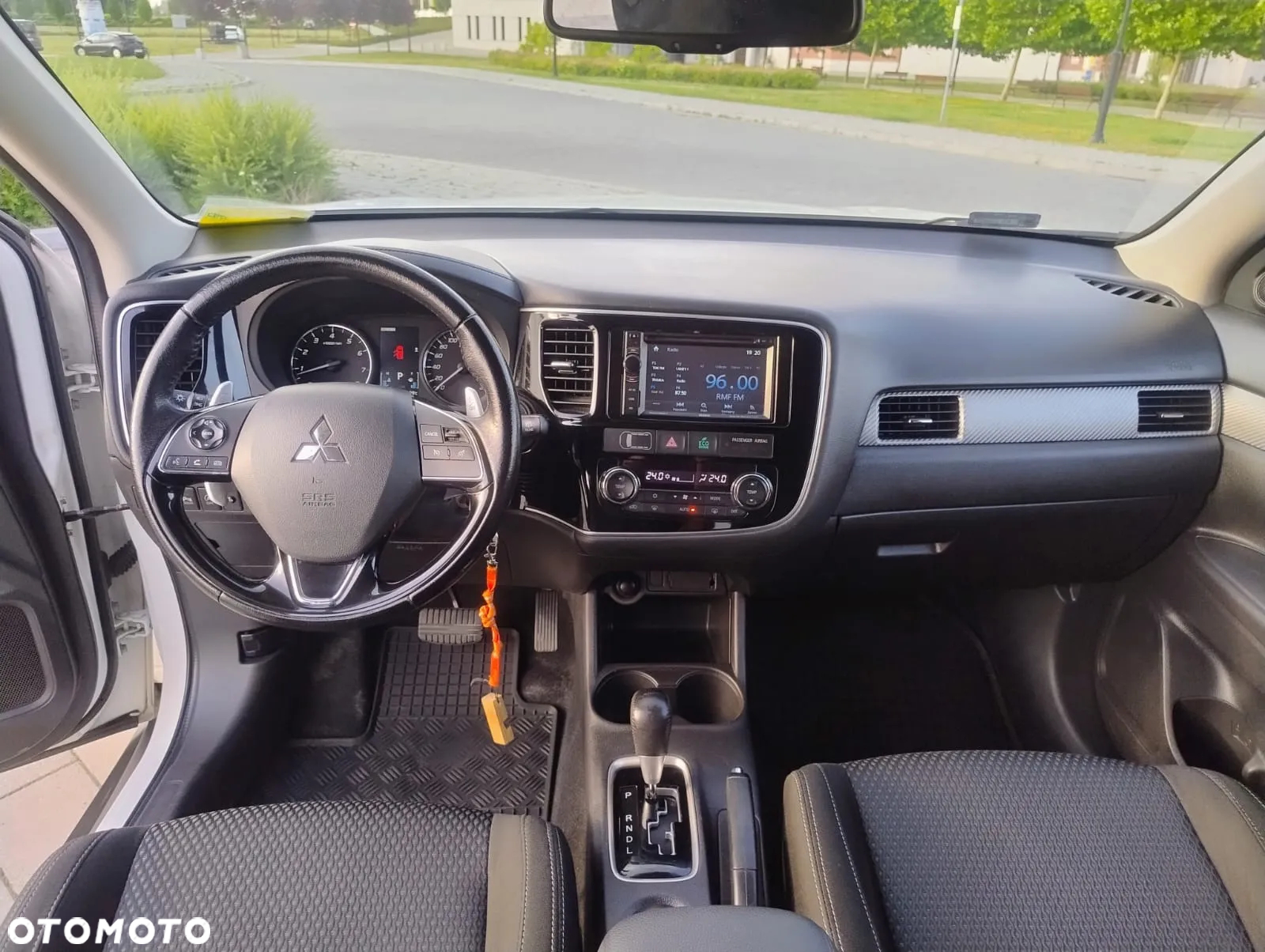 Mitsubishi Outlander 2.0 Intense 4WD CVT - 17