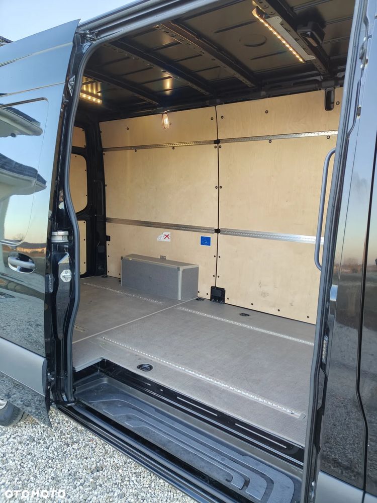 Mercedes-Benz Sprinter  317 - 10