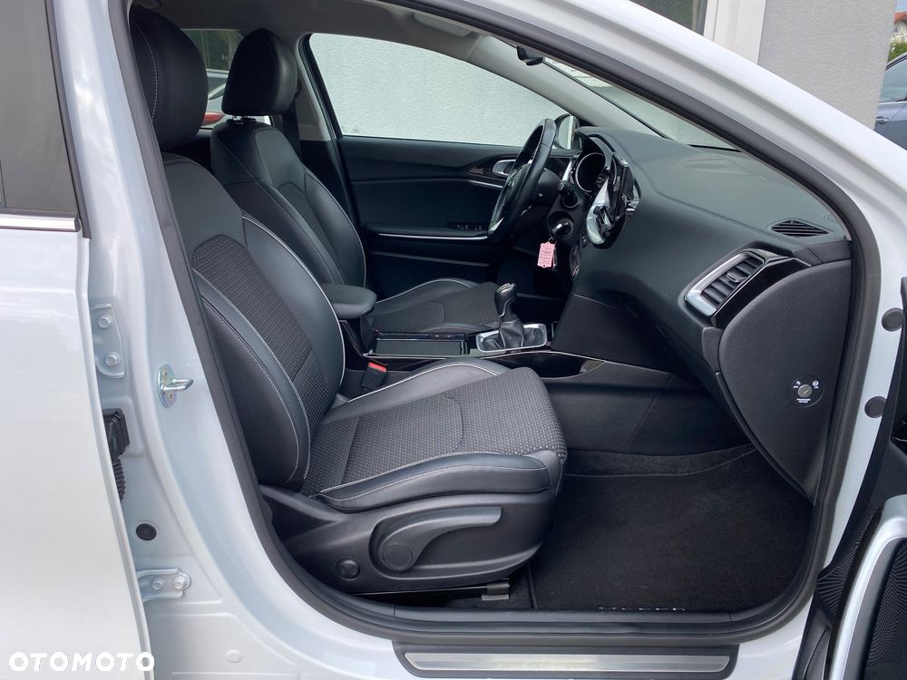 Kia XCeed 1.4 T-GDI OPF XDITION - 24