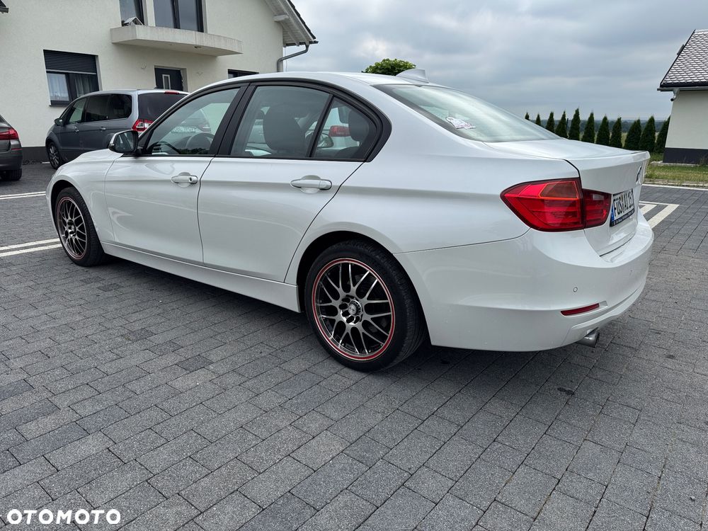 BMW Seria 3 316d Advantage - 13