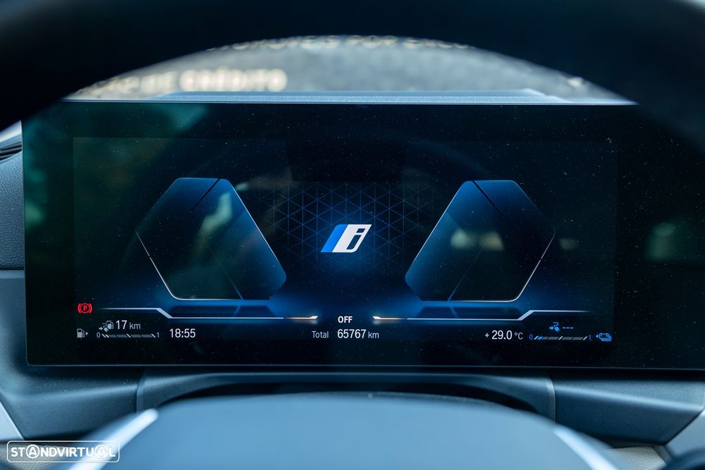 BMW 330 e Aut. Luxury Line - 12