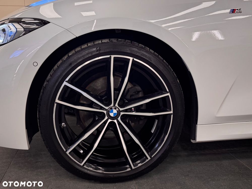 BMW Seria 3 320d xDrive mHEV M Sport sport - 14