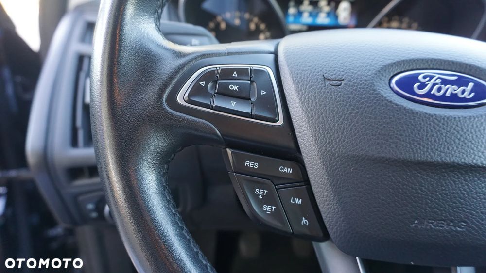 Ford Focus 1.6 SYNC Edition - 17