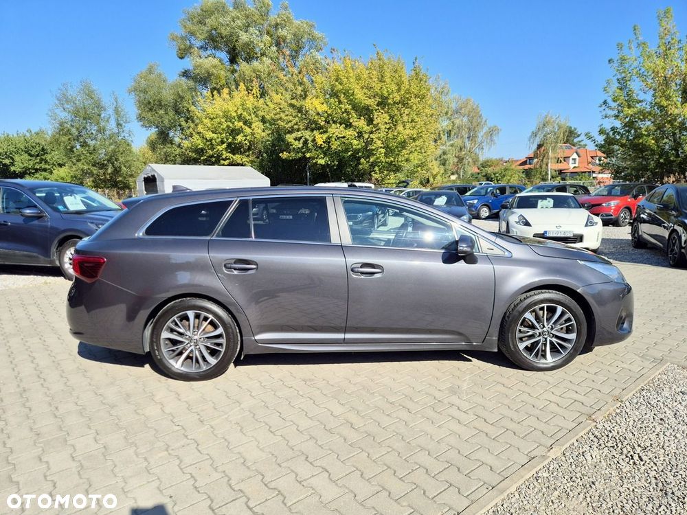 Toyota Avensis 2.0 D-4D Prestige - 6