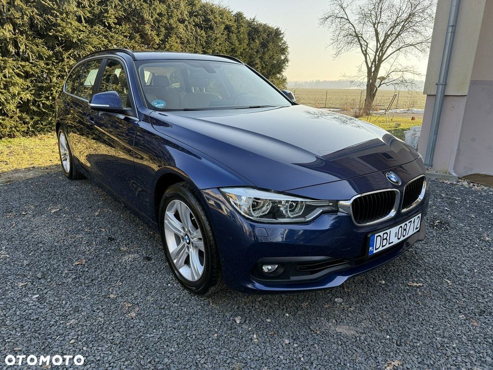 BMW Seria 3 320i Luxury Line - 3