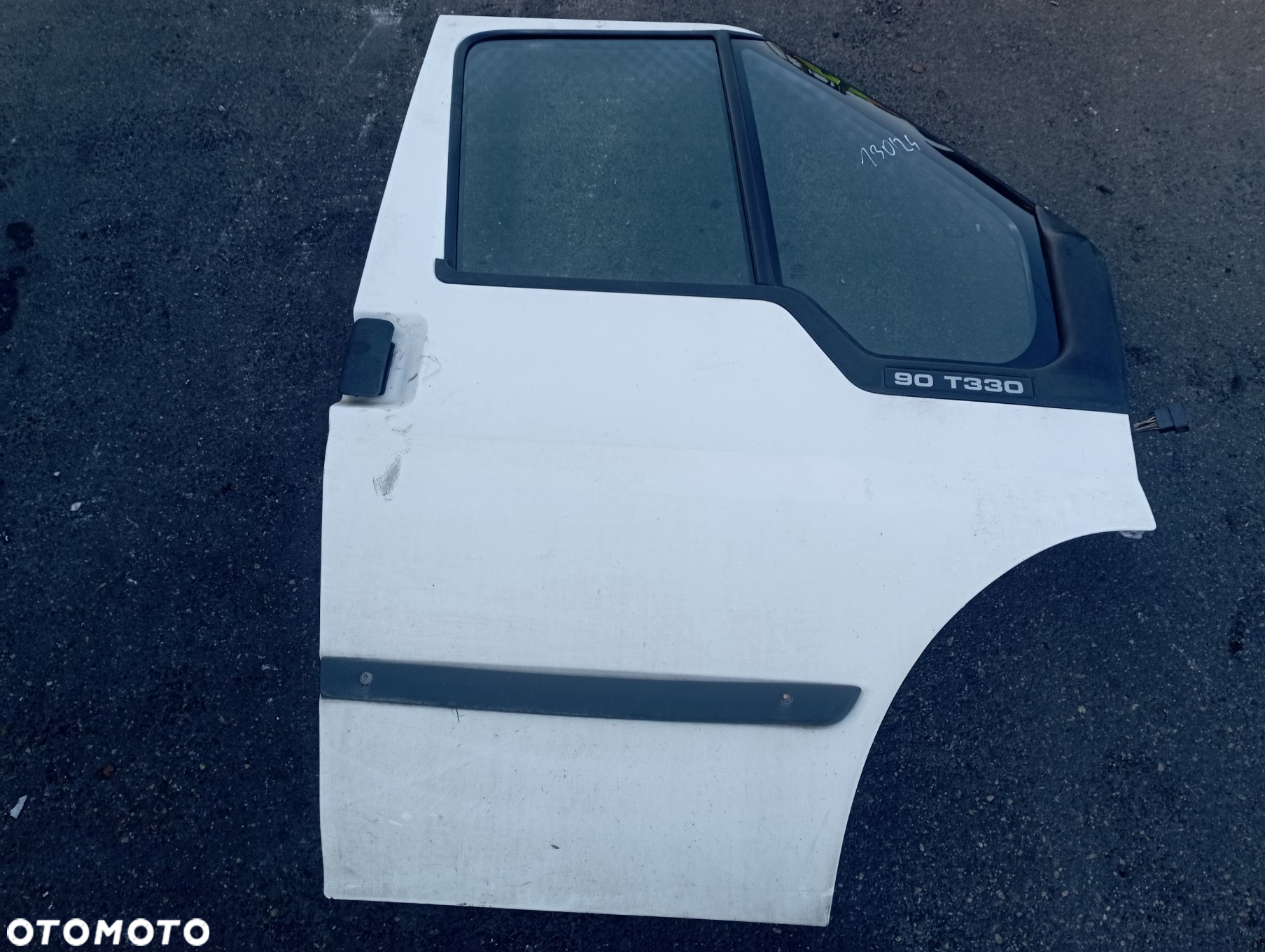 DRZWI PRAWY PRZÓD

 FORD
 TRANSIT V AA - 2