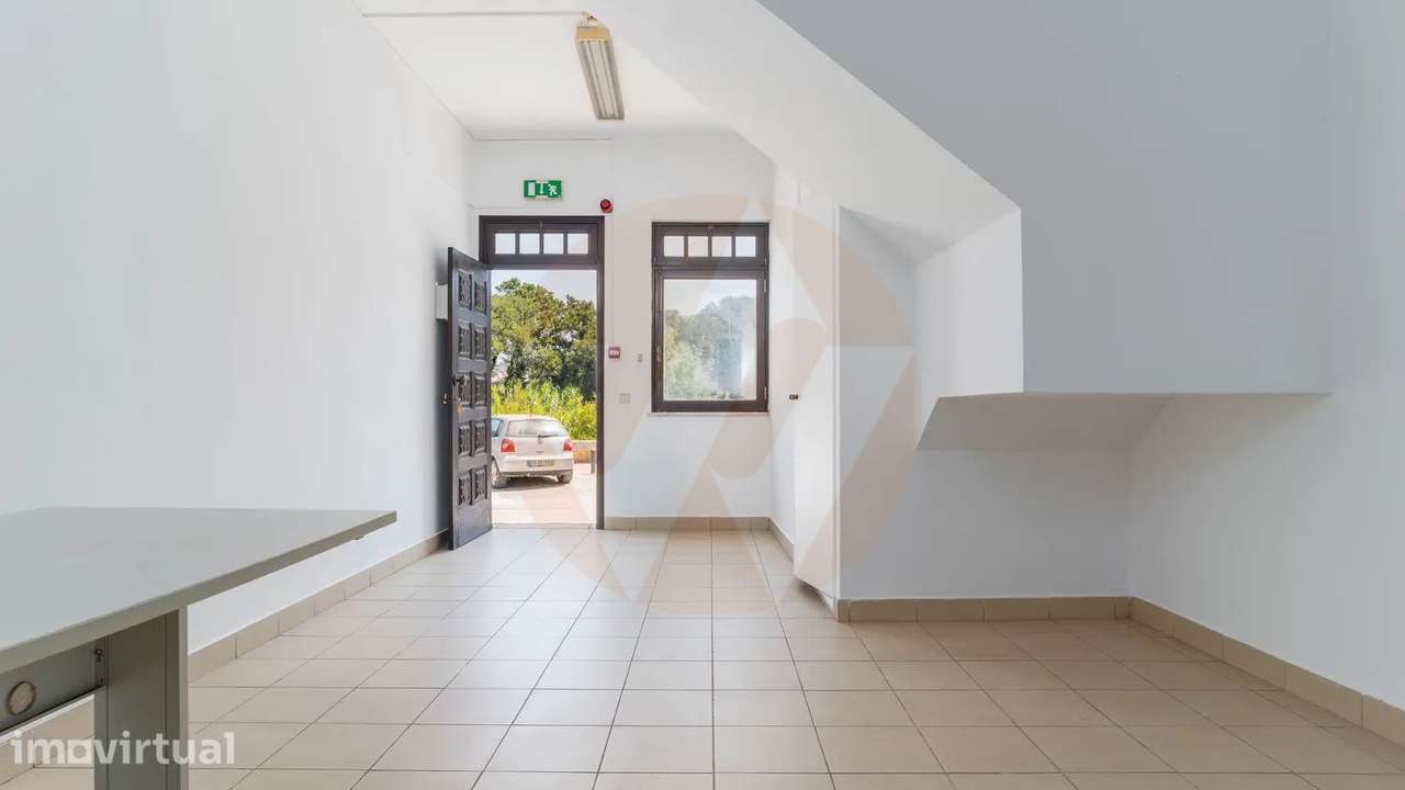 Espaço Comercial na Rua 25 de Abril | Centro de Aljezur - Grande imagem: 2/6