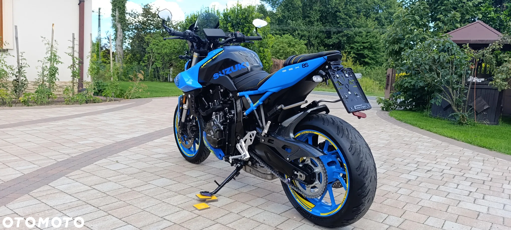 Suzuki GSX - 7